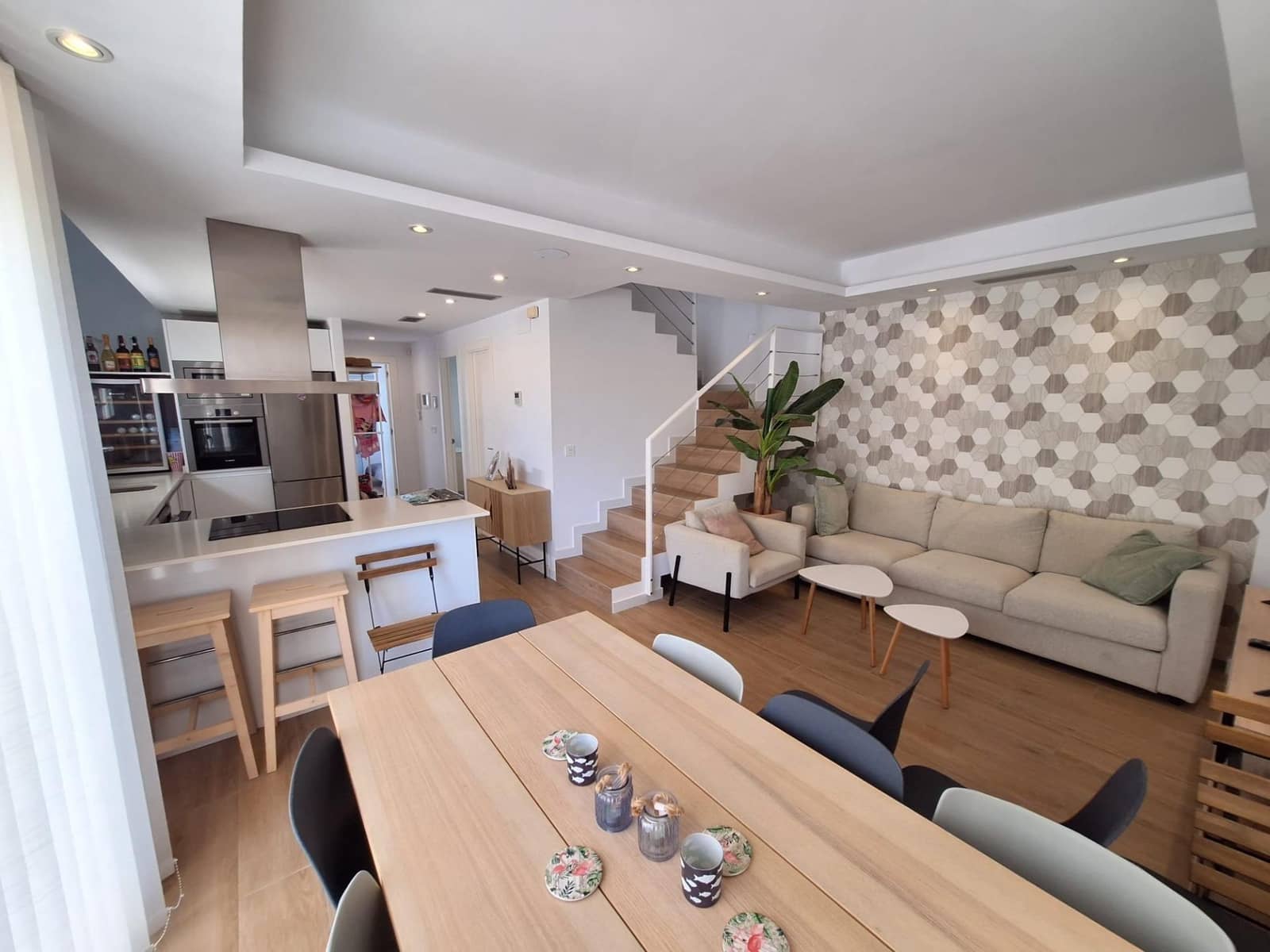 3 soveværelse Villa til salg i Torrevieja med swimmingpool - € 423.000 (Ref: 9980466)