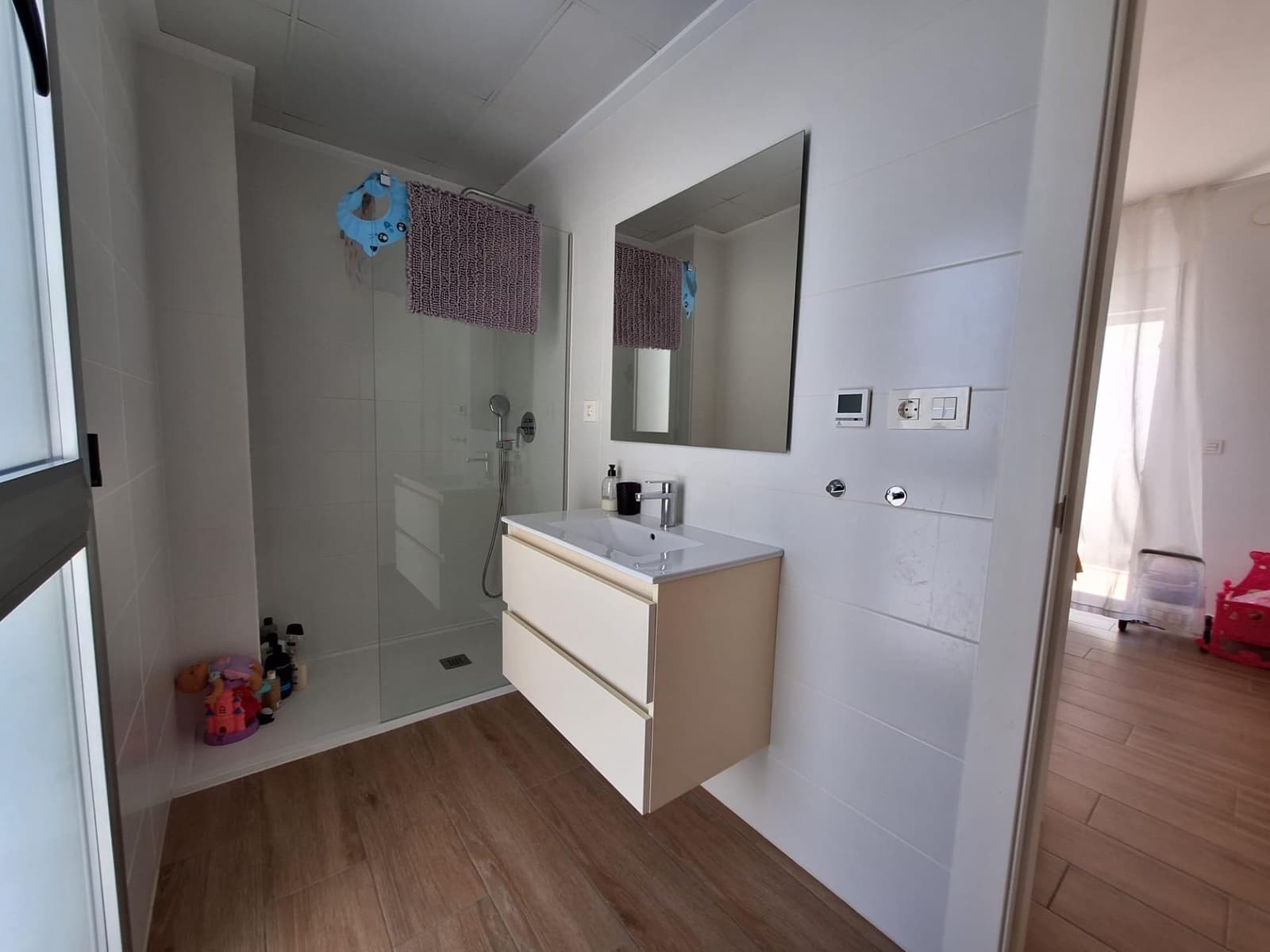 3 soveværelse Villa til salg i Torrevieja med swimmingpool - € 423.000 (Ref: 9980466)