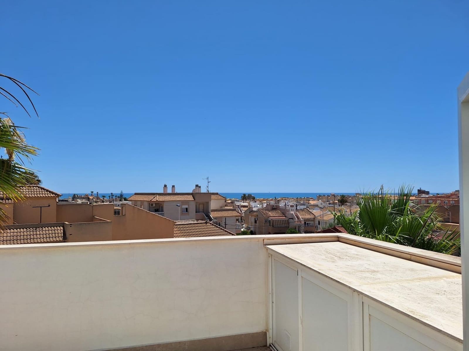 3 soveværelse Villa til salg i Torrevieja med swimmingpool - € 423.000 (Ref: 9980466)