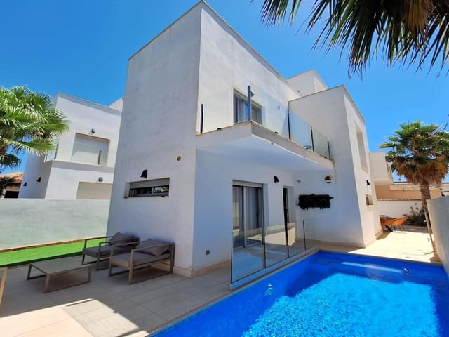 3 soveværelse Villa til salg i Los Frutales, Torrevieja med swimmingpool - € 423.000 (Ref: 9980466)
