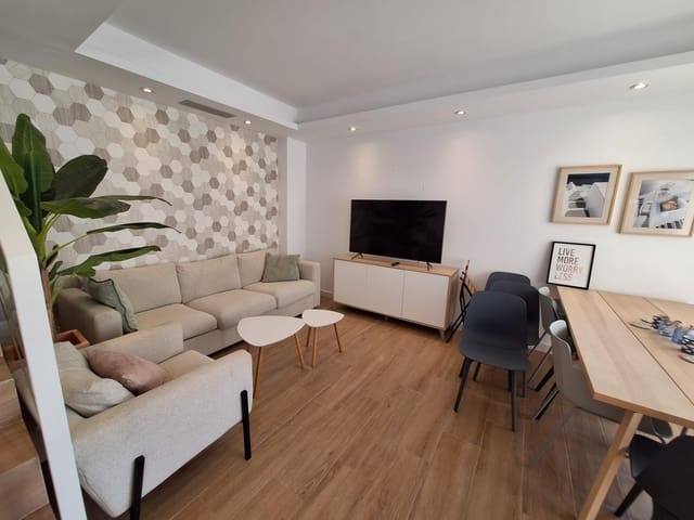 3 soveværelse Villa til salg i Los Frutales, Torrevieja med swimmingpool - € 423.000 (Ref: 9980466)