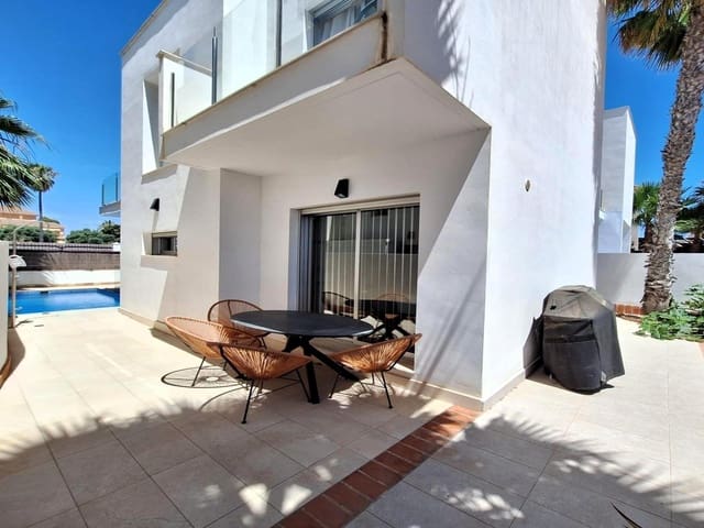 3 soveværelse Villa til salg i Los Frutales, Torrevieja med swimmingpool - € 423.000 (Ref: 9980466)