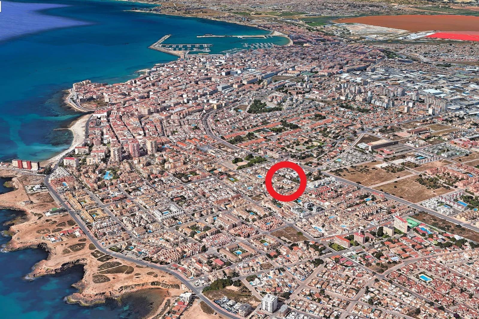 3 soveværelse Villa til salg i Torrevieja med swimmingpool - € 423.000 (Ref: 9980466)