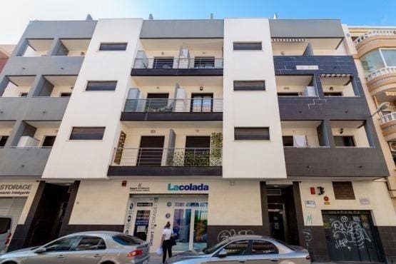 3 quarto Apartamento para venda em Torrevieja - 175 000 € (Ref: 9995141)