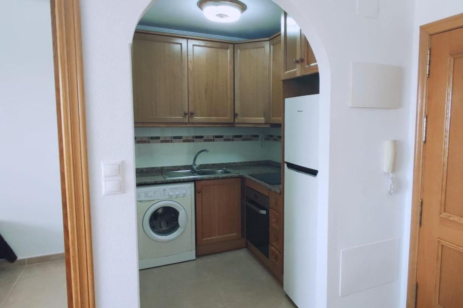2 bedroom Penthouse for sale in Torrevieja with pool garage - € 186,000 (Ref: 9995142)