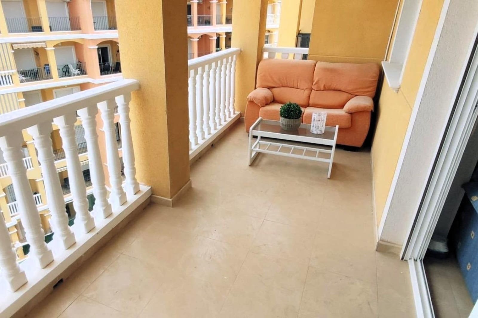 2 bedroom Penthouse for sale in Torrevieja with pool garage - € 186,000 (Ref: 9995142)