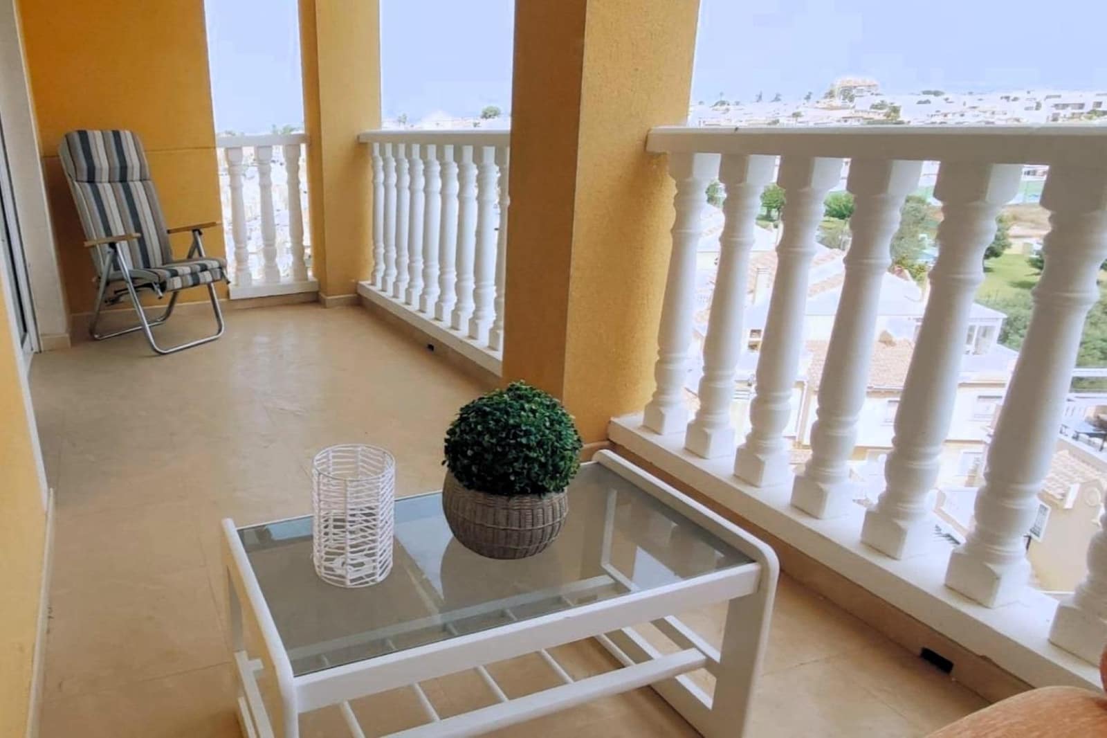 2 bedroom Penthouse for sale in Torrevieja with pool garage - € 186,000 (Ref: 9995142)