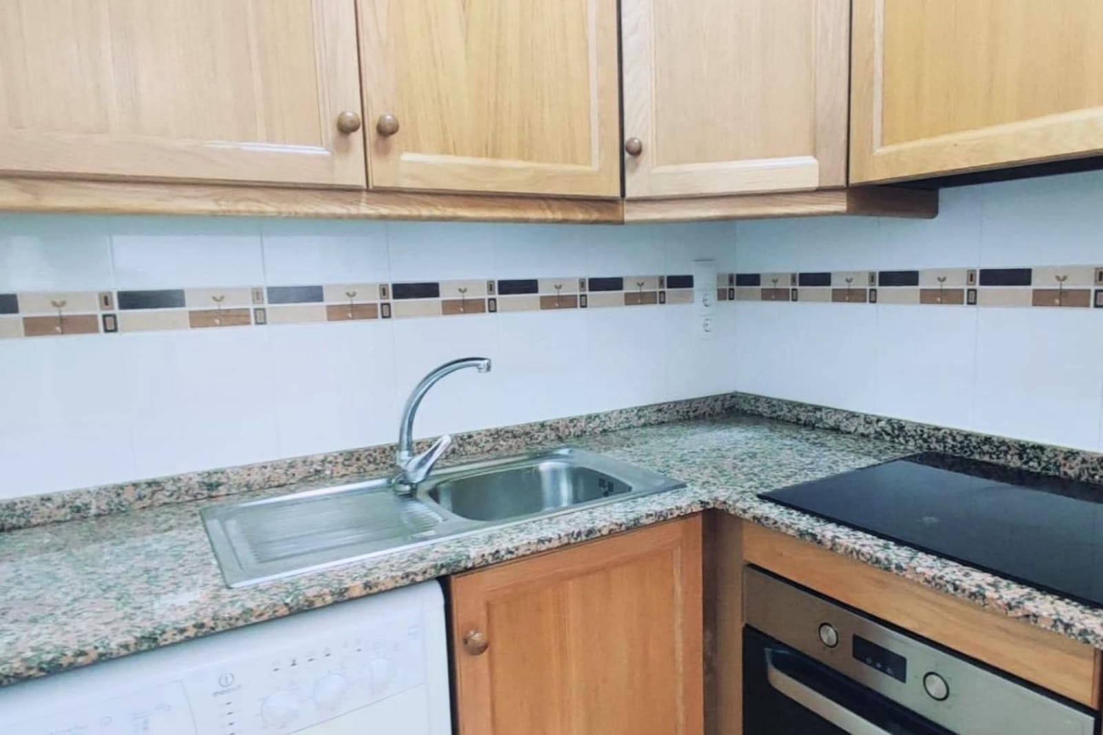 2 bedroom Penthouse for sale in Torrevieja with pool garage - € 186,000 (Ref: 9995142)