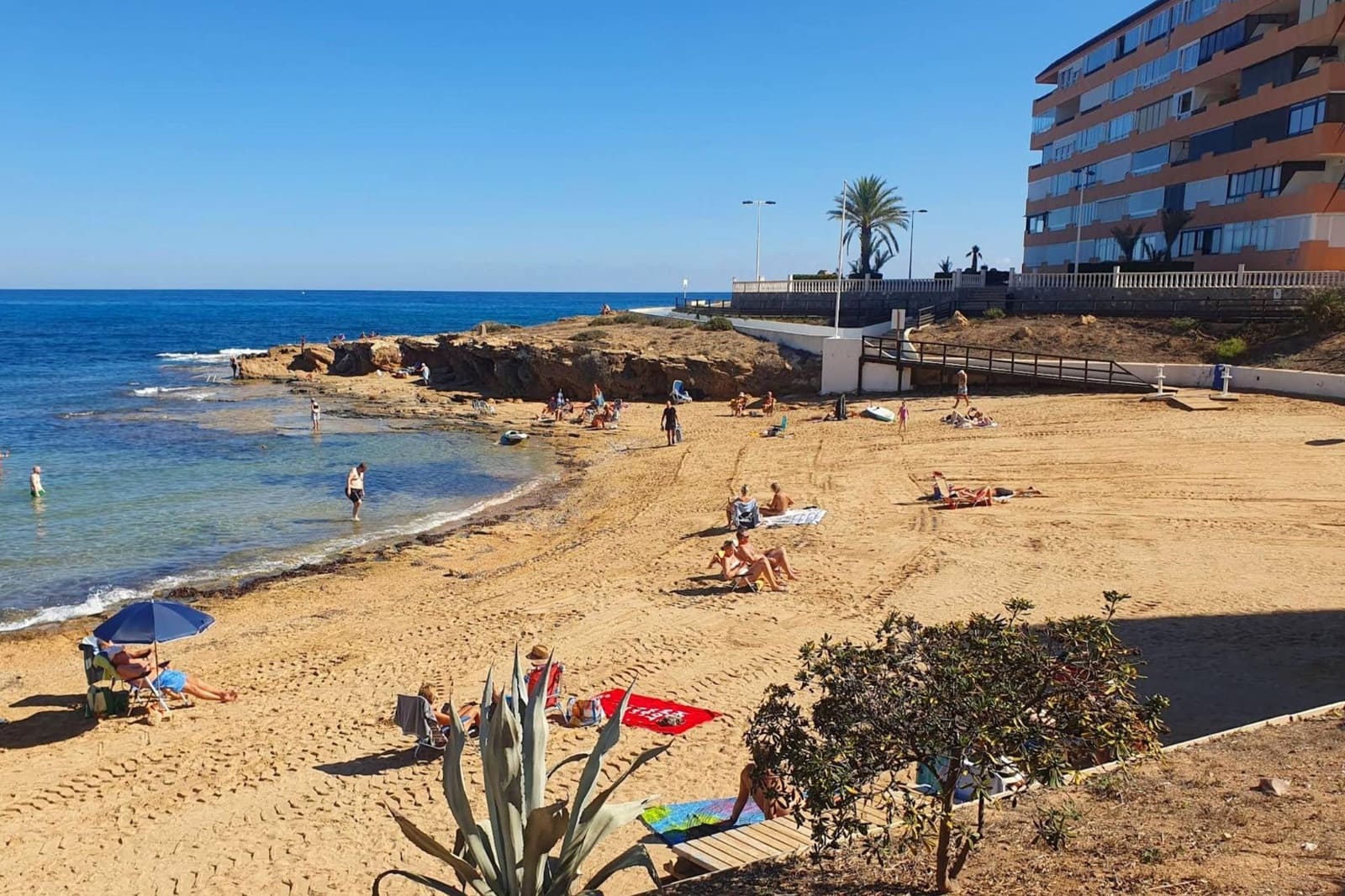 2 bedroom Penthouse for sale in Torrevieja with pool garage - € 186,000 (Ref: 9995142)