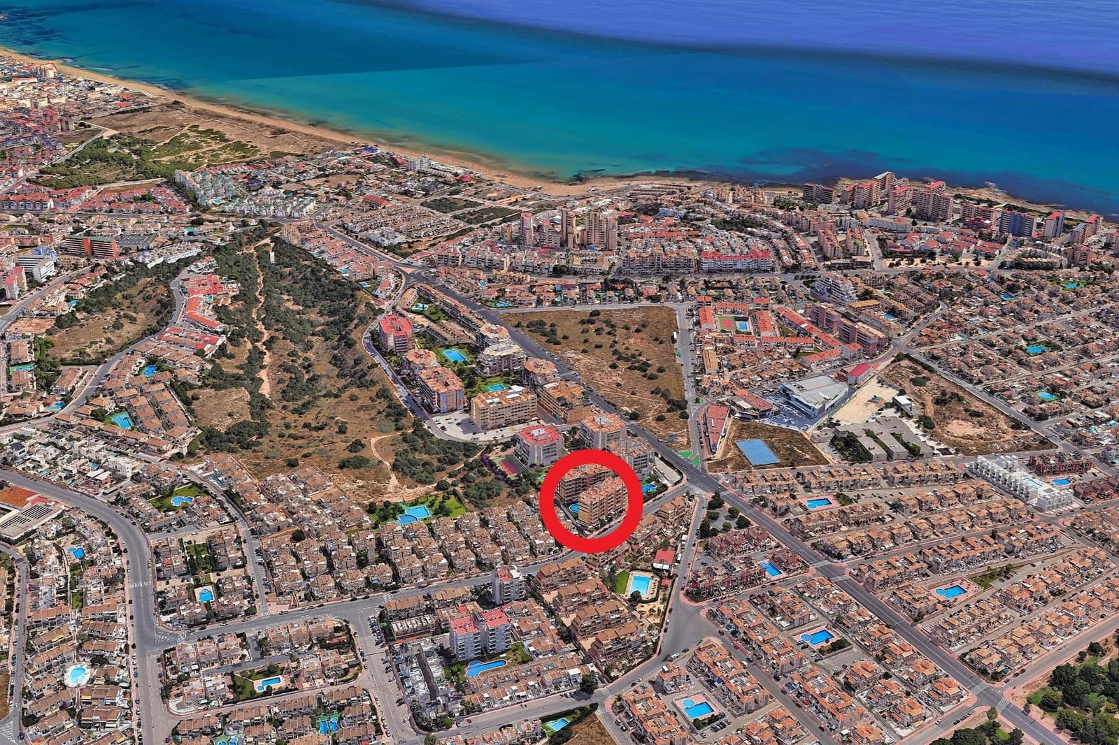 2 bedroom Penthouse for sale in Torrevieja with pool garage - € 186,000 (Ref: 9995142)