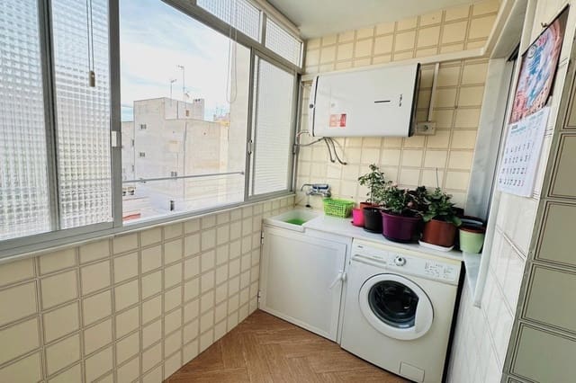 3 soveværelse Lejlighed til salg i Las Piscinas Naturales, Torrevieja - € 320.000 (Ref: 9995143)