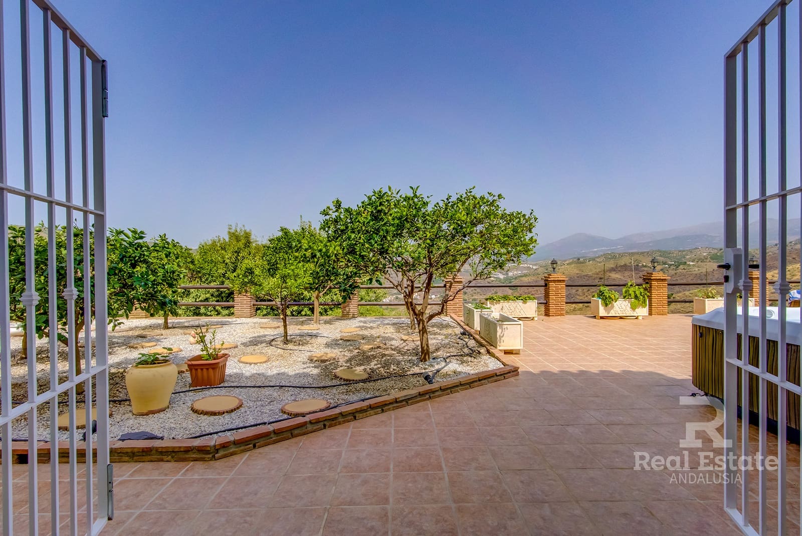 4 soveværelse Villa til salg i Canillas de Aceituno med swimmingpool garage - € 899.000 (Ref: 10046651)
