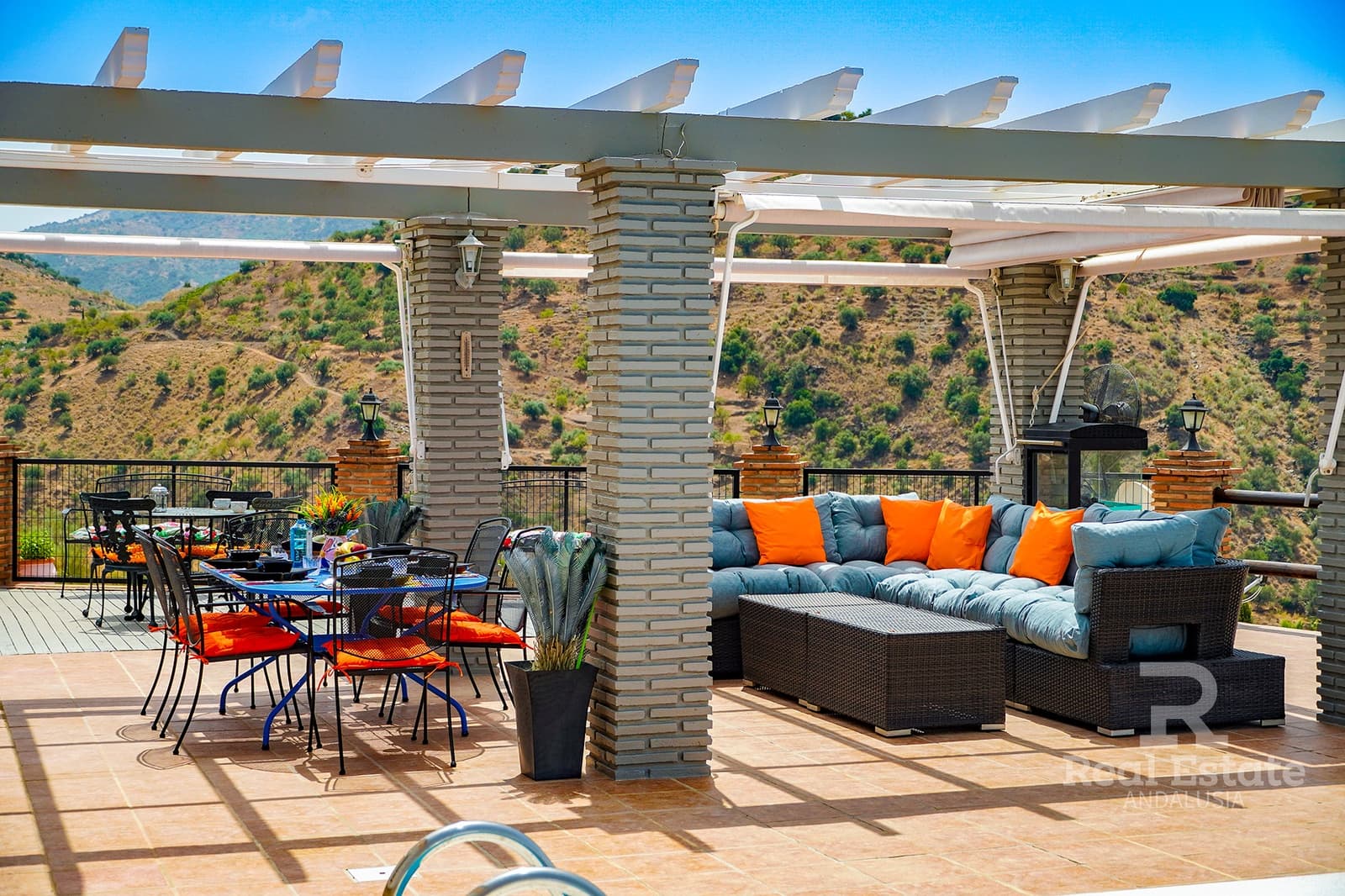4 soveværelse Villa til salg i Canillas de Aceituno med swimmingpool garage - € 899.000 (Ref: 10046651)