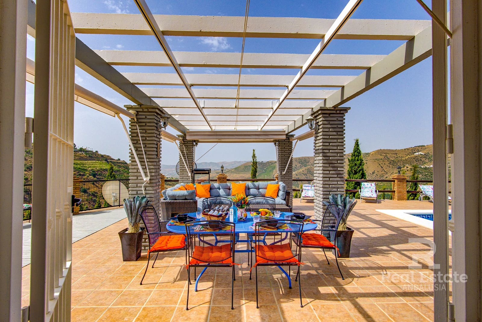 4 soveværelse Villa til salg i Canillas de Aceituno med swimmingpool garage - € 899.000 (Ref: 10046651)
