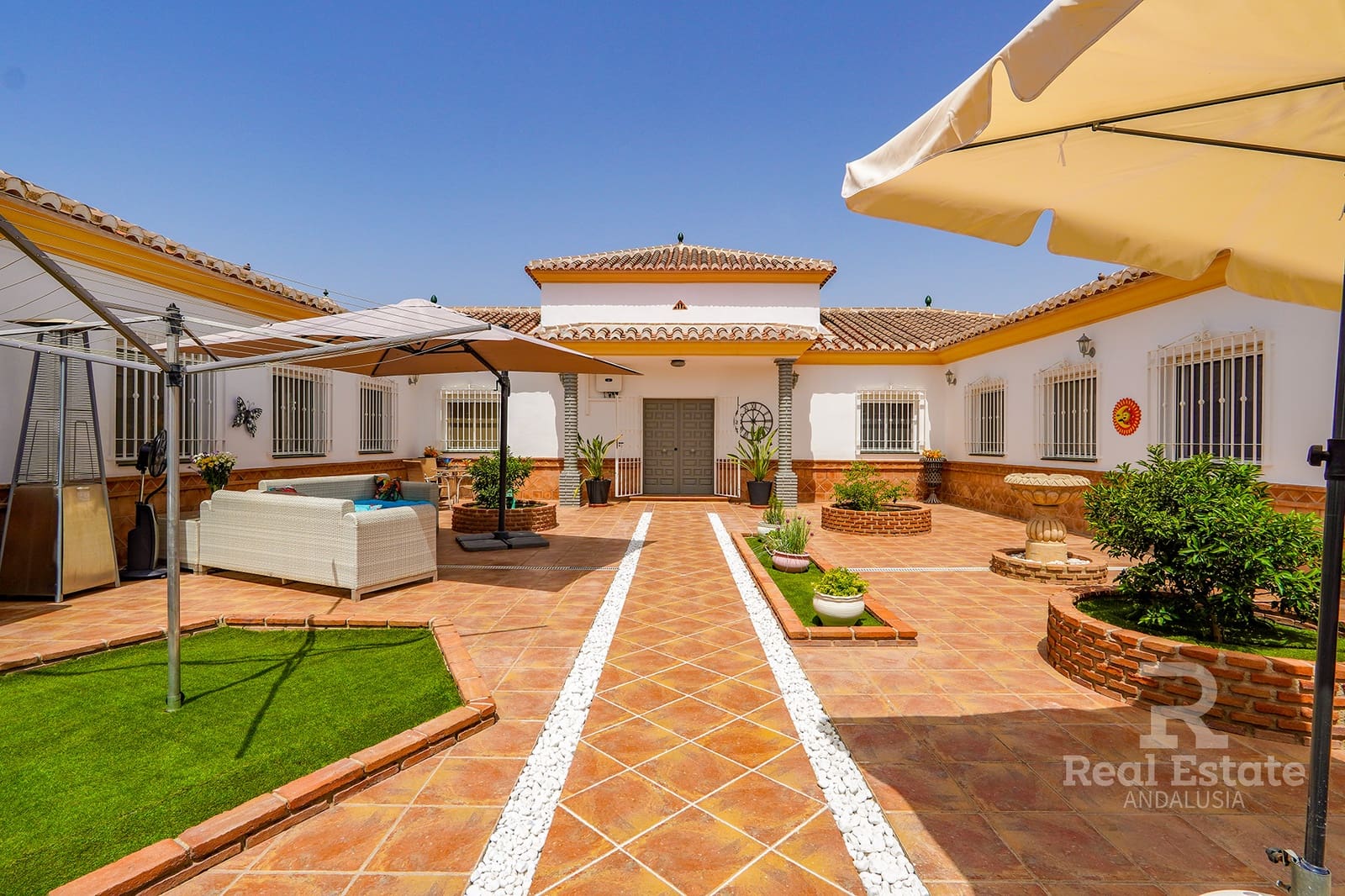 4 soveværelse Villa til salg i Canillas de Aceituno med swimmingpool garage - € 899.000 (Ref: 10046651)
