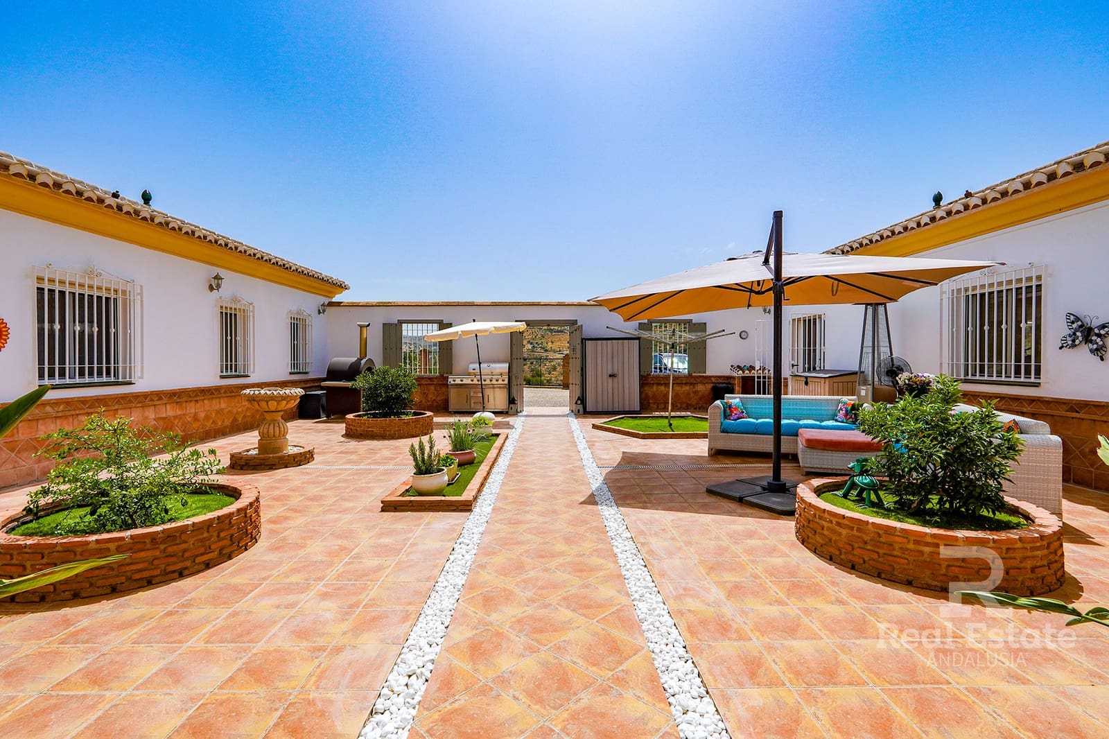 4 soveværelse Villa til salg i Canillas de Aceituno med swimmingpool garage - € 899.000 (Ref: 10046651)