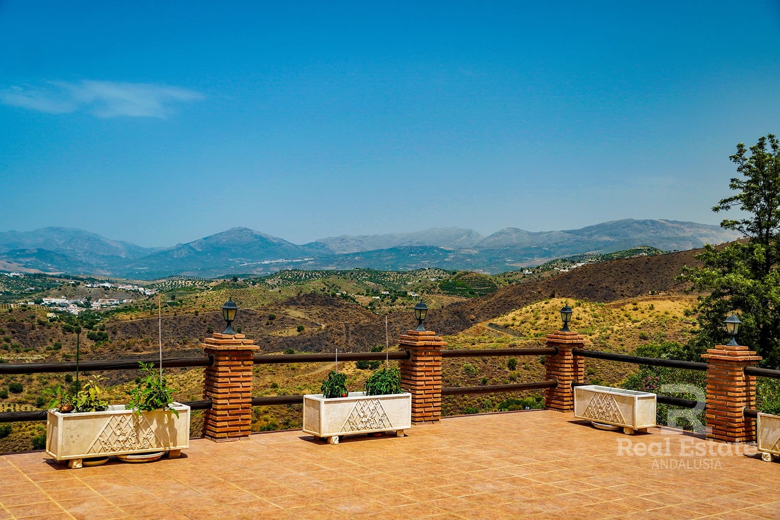 4 soveværelse Villa til salg i Canillas de Aceituno med swimmingpool garage - € 899.000 (Ref: 10046651)