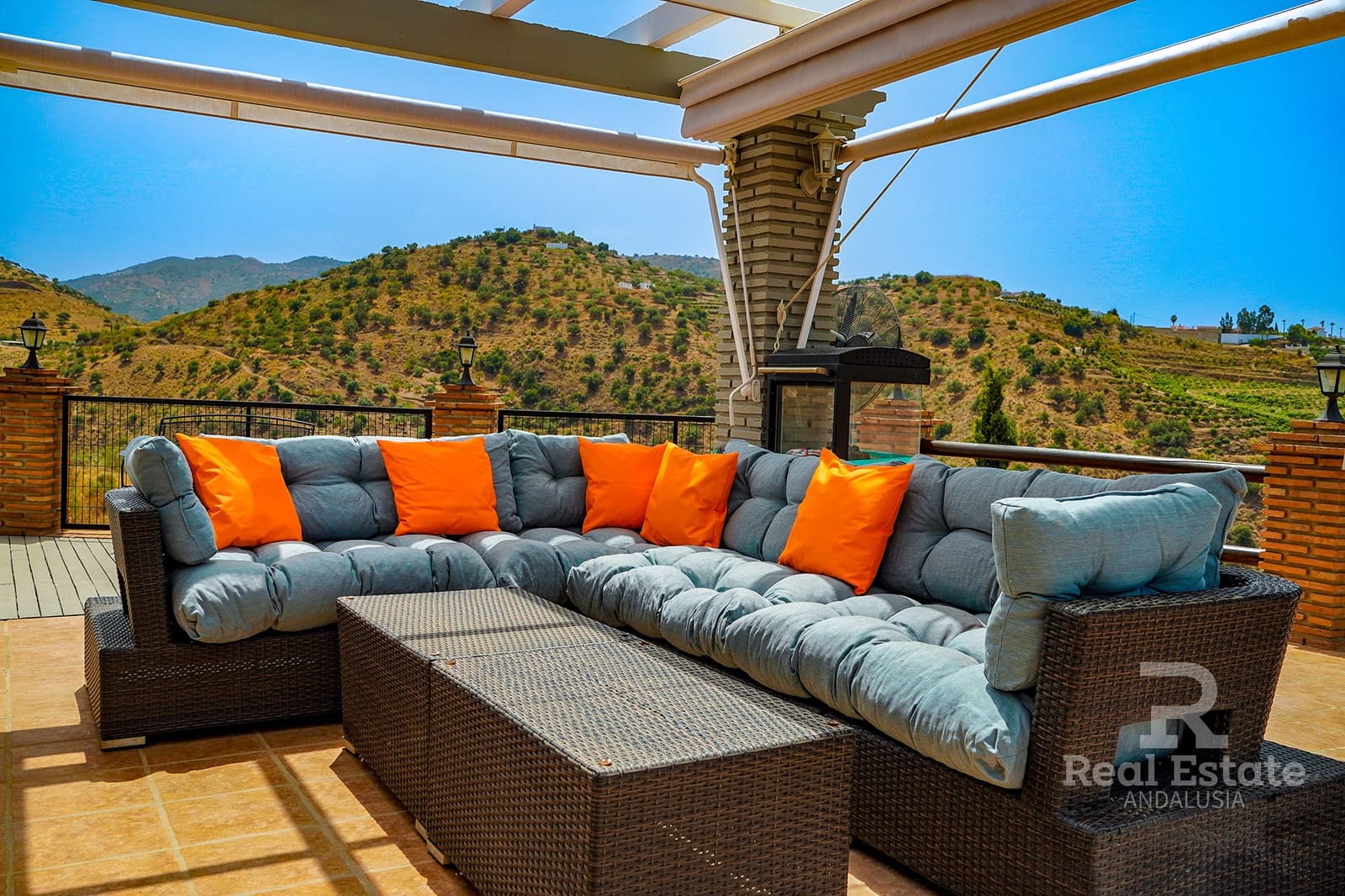 4 soveværelse Villa til salg i Canillas de Aceituno med swimmingpool garage - € 899.000 (Ref: 10046651)