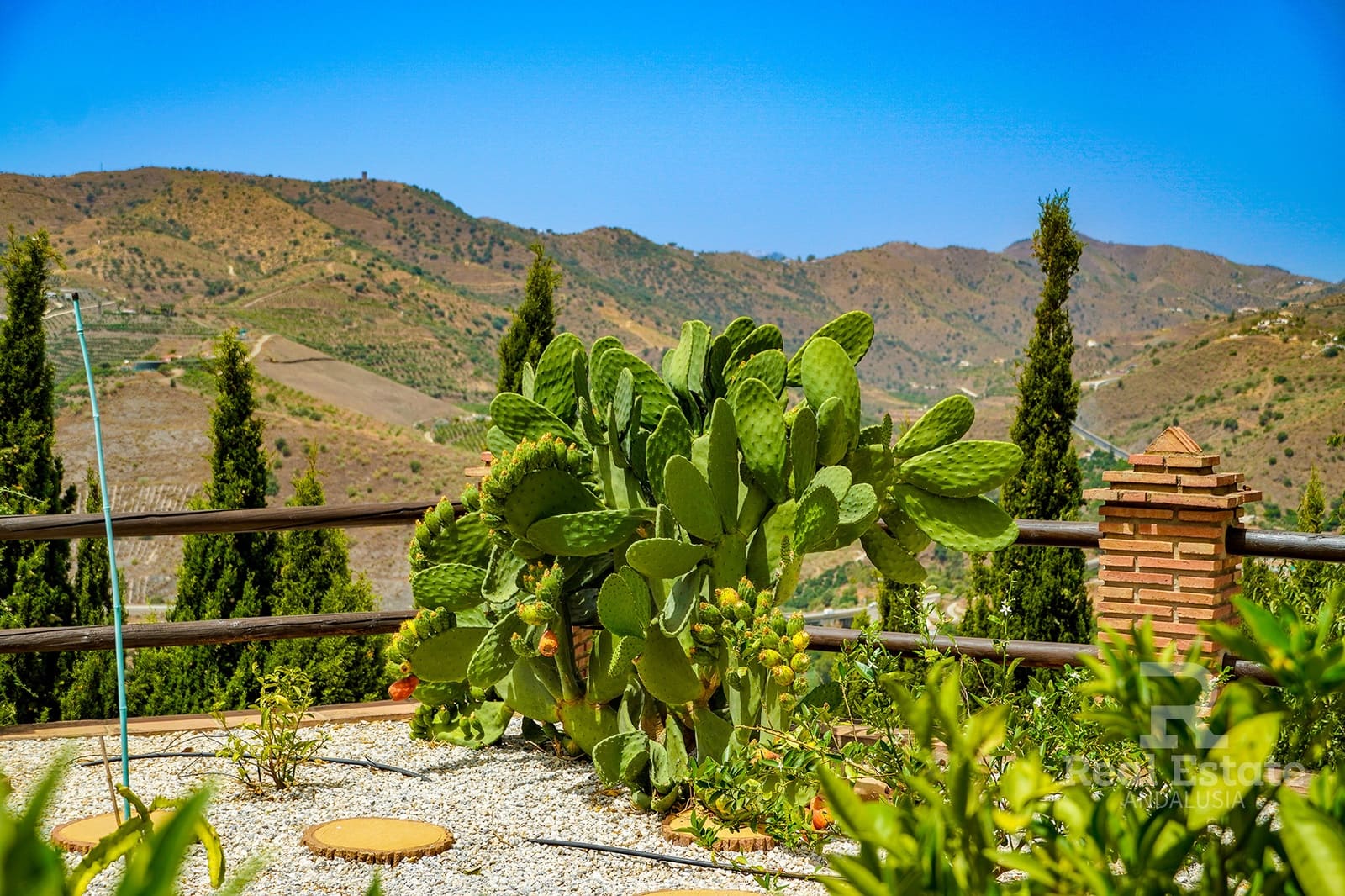 4 soveværelse Villa til salg i Canillas de Aceituno med swimmingpool garage - € 899.000 (Ref: 10046651)