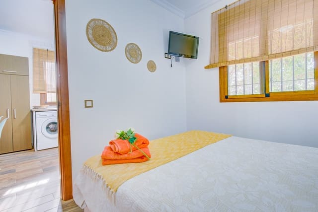 2 soverom Villa til leie i Caleta de Vélez, Vélez-Málaga med garasje - € 1 100 (Ref: 10049847)