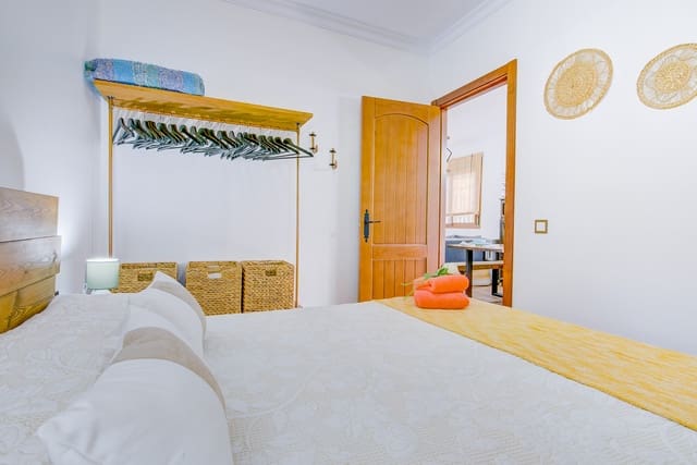 2 soverom Villa til leie i Caleta de Vélez, Vélez-Málaga med garasje - € 1 100 (Ref: 10049847)