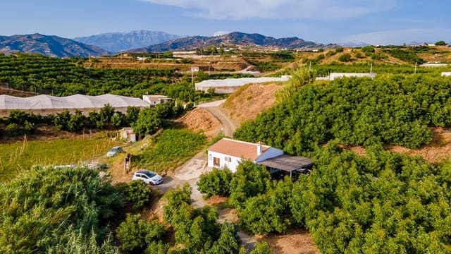 2 soverom Villa til leie i Caleta de Vélez, Vélez-Málaga med garasje - € 1 100 (Ref: 10049847)