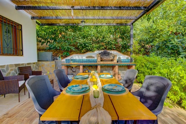 2 soverom Villa til leie i Caleta de Vélez, Vélez-Málaga med garasje - € 1 100 (Ref: 10049847)
