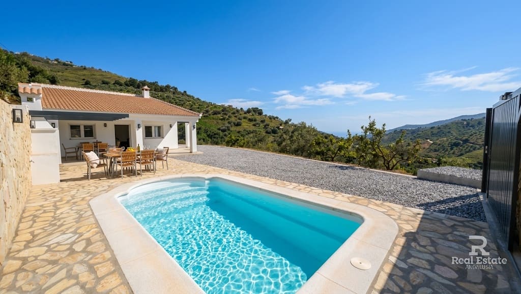 2 soveværelse Villa til leje i Competa med swimmingpool garage - € 1.650 (Ref: 10062839)