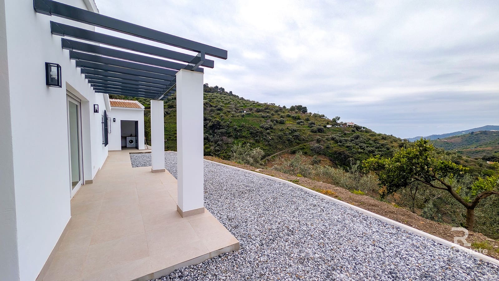 2 soveværelse Villa til leje i Competa med swimmingpool garage - € 1.650 (Ref: 10062839)
