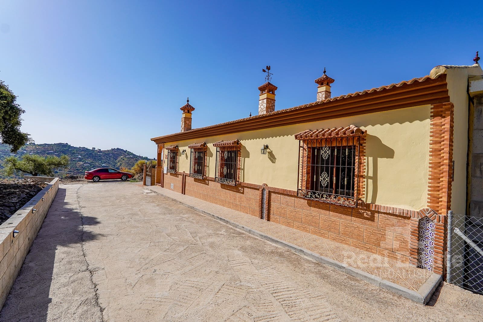 6 soveværelse Villa til leje i Corumbela med swimmingpool garage - € 1.650 (Ref: 10062959)
