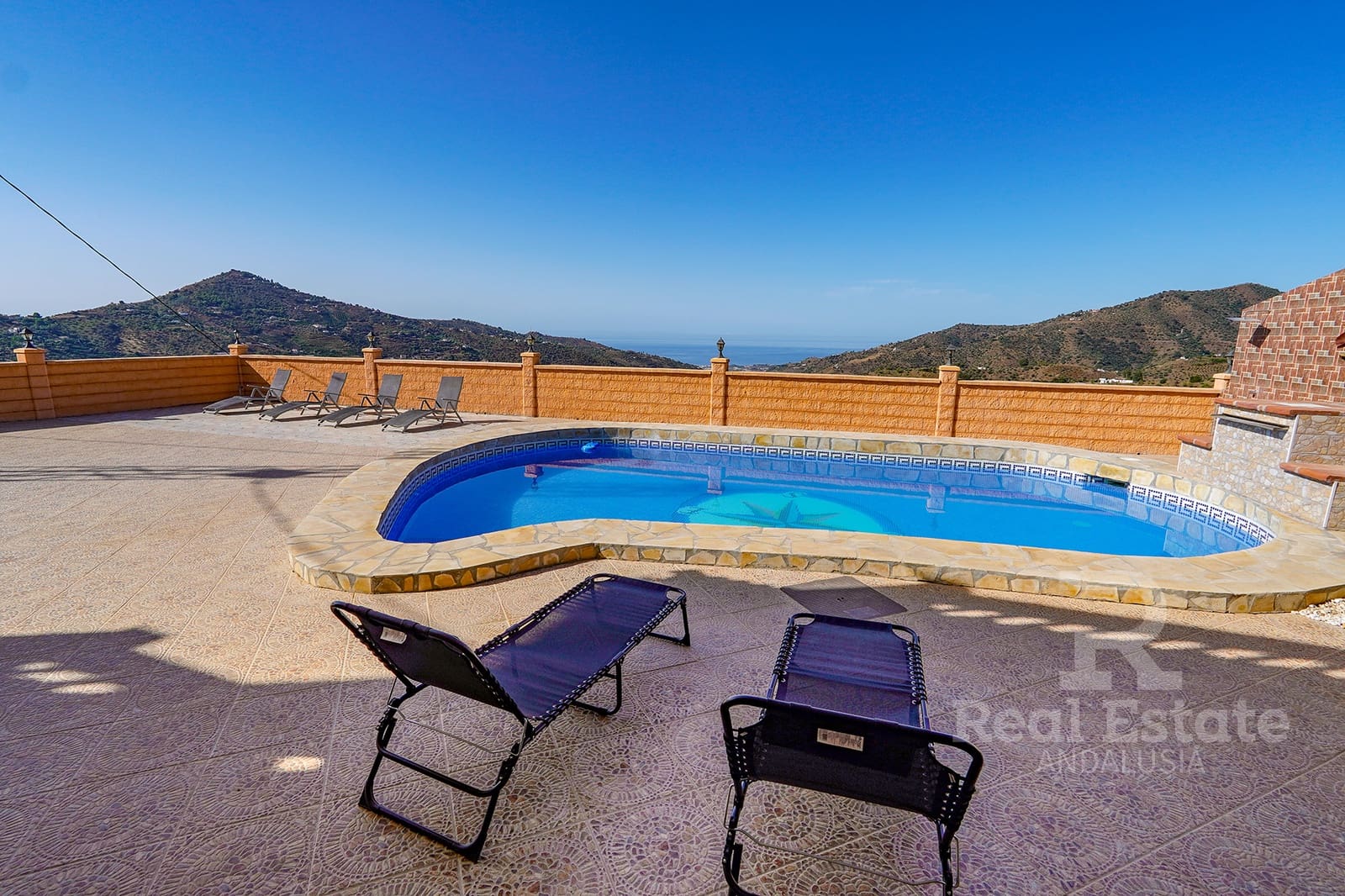 6 soveværelse Villa til leje i Corumbela med swimmingpool garage - € 1.650 (Ref: 10062959)