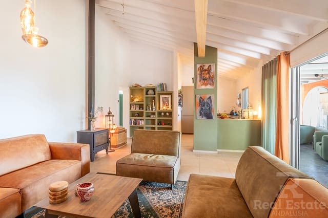 2 soverom Villa til salgs i Cómpeta med svømmebasseng garasje - € 480 000 (Ref: 10081649)