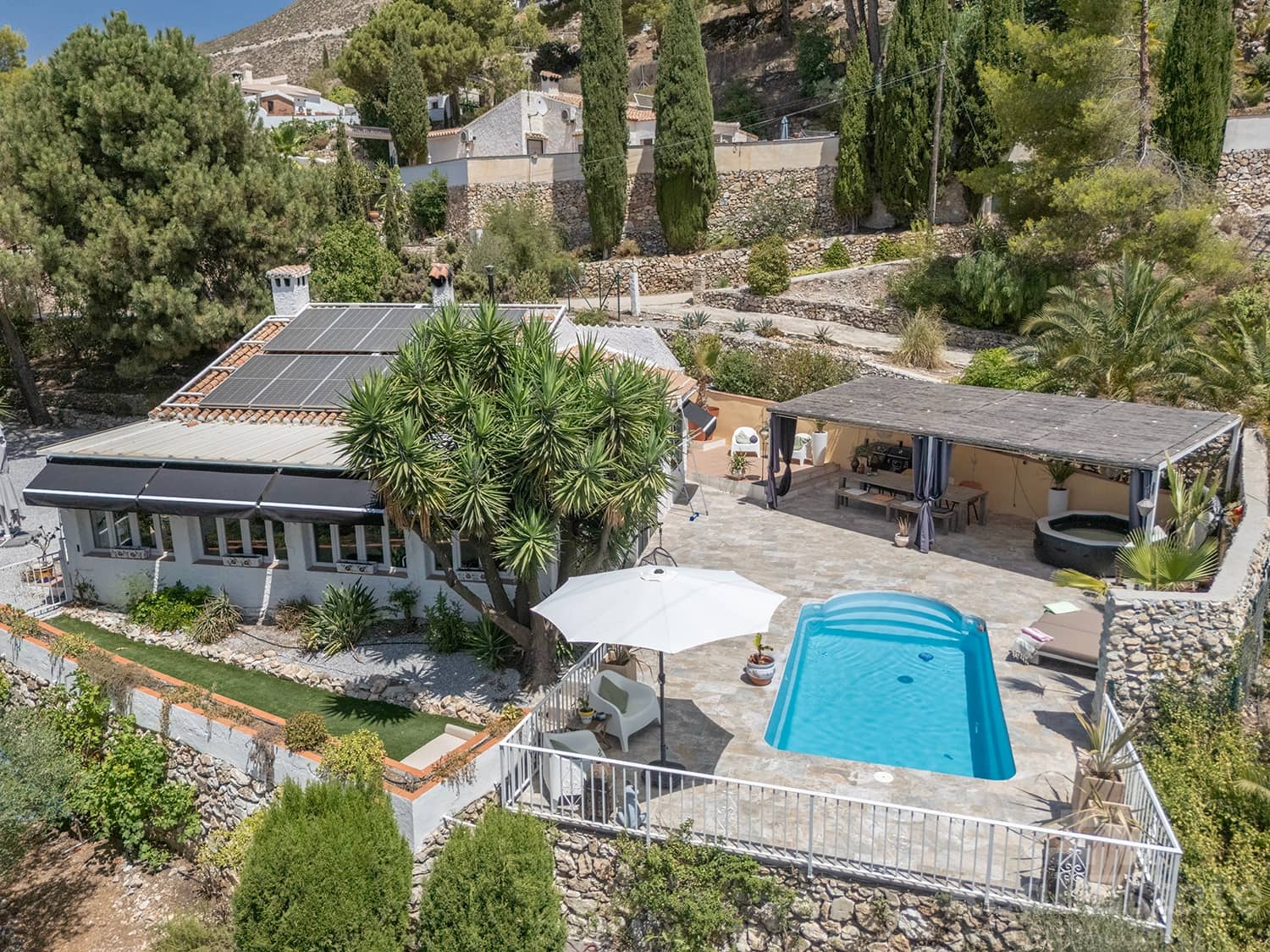2 soverom Villa til salgs i Competa med svømmebasseng garasje - € 480 000 (Ref: 10081649)