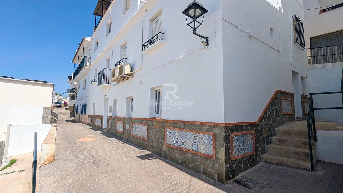 3 soveværelse Byhus til salg i Competa - € 159.000 (Ref: 8428012)