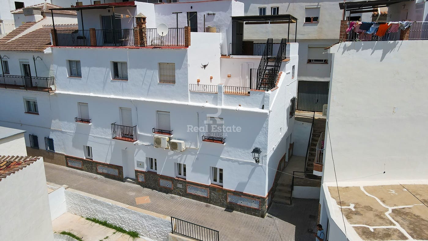 3 soveværelse Byhus til salg i Competa - € 159.000 (Ref: 8428012)