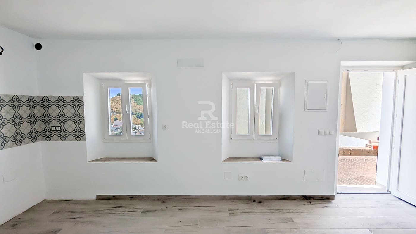 3 soveværelse Byhus til salg i Competa - € 159.000 (Ref: 8428012)