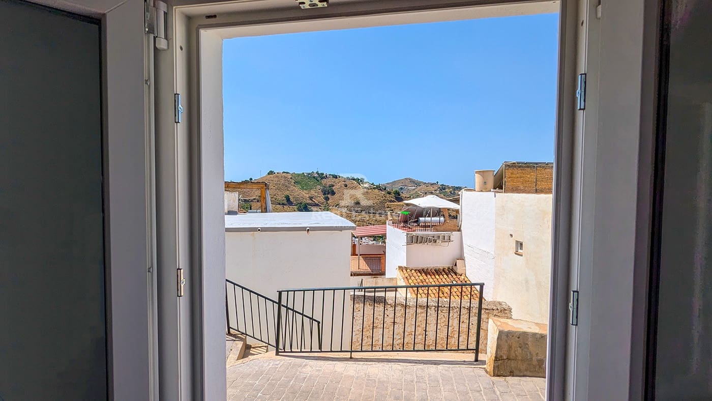 3 soveværelse Byhus til salg i Competa - € 159.000 (Ref: 8428012)