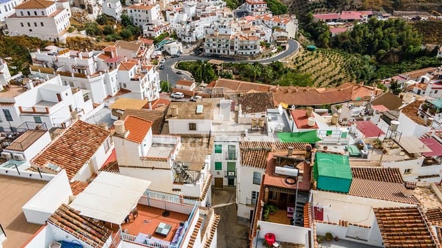 6 sypialnia Dom na sprzedaż w Cómpeta - 185 000 € (Ref: 8498036)