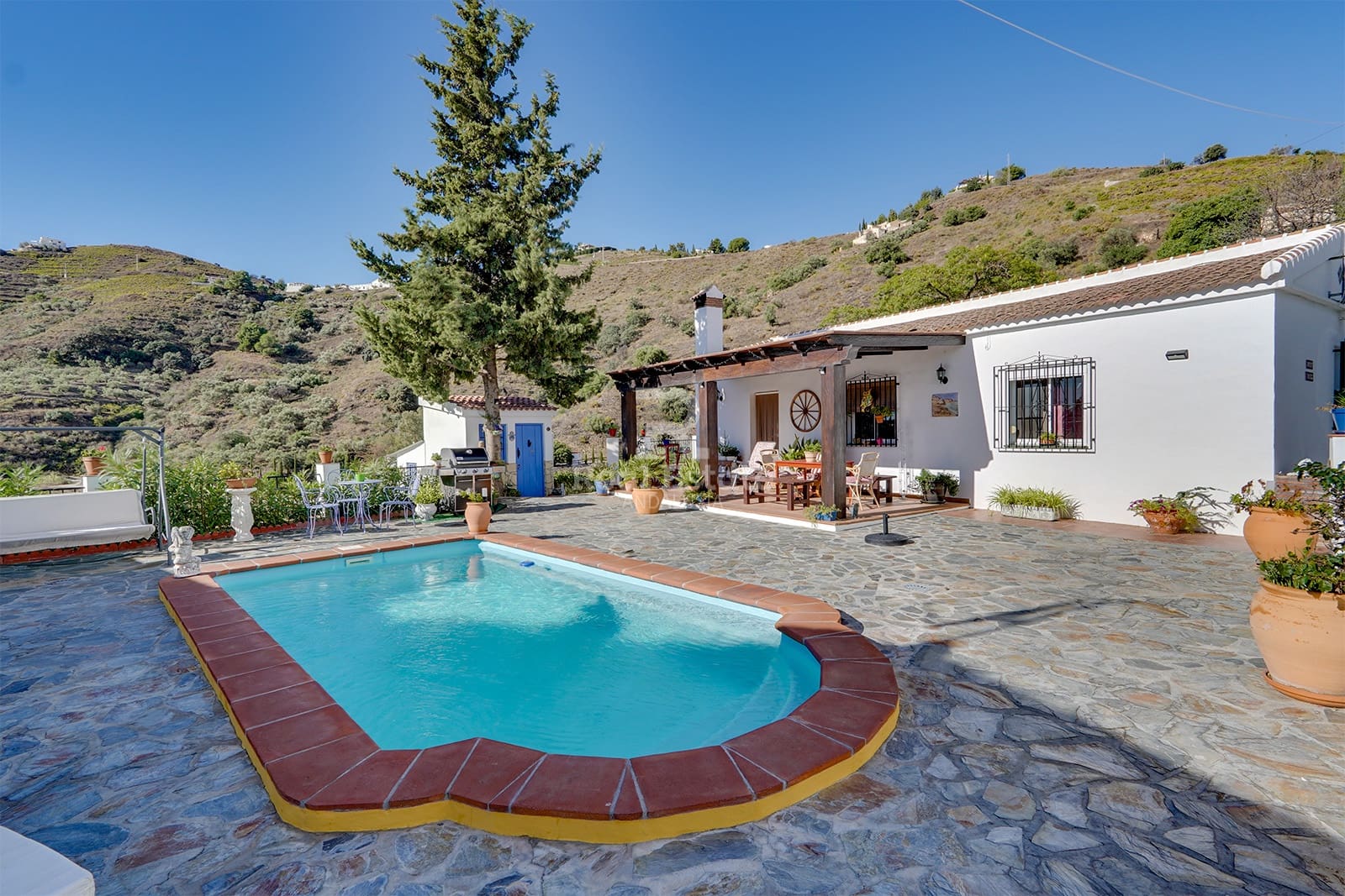 1 bedroom Villa for rent in Competa with pool garage - € 800 (Ref: 8620556)