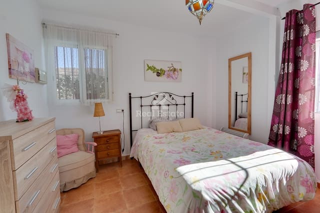 1 soveværelse Villa til leje i Cómpeta med swimmingpool garage - € 800 (Ref: 8620556)