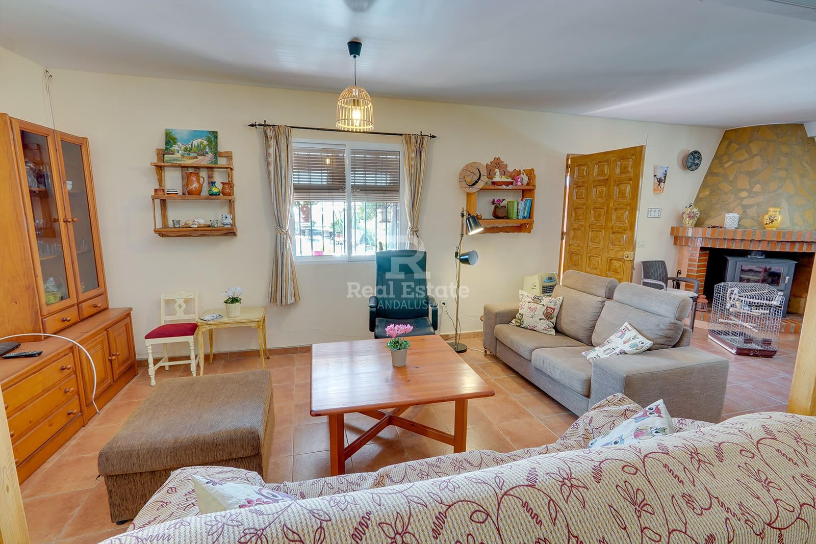 1 bedroom Villa for rent in Competa with pool garage - € 800 (Ref: 8620556)