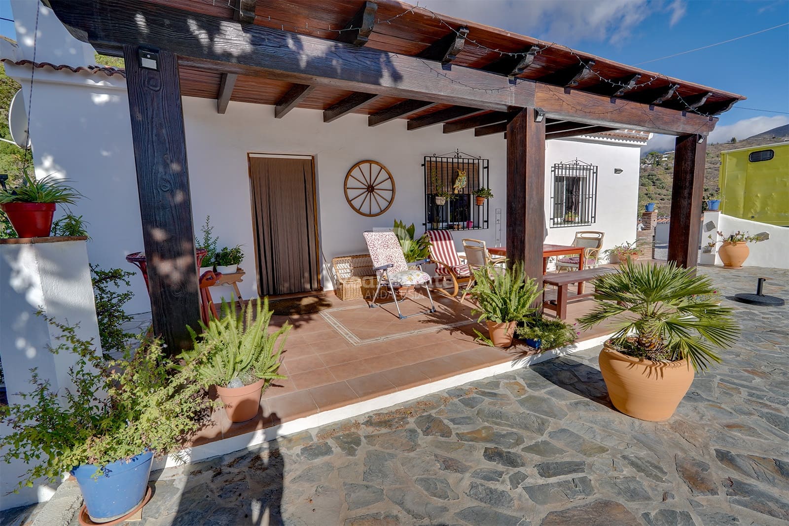 1 bedroom Villa for rent in Competa with pool garage - € 800 (Ref: 8620556)