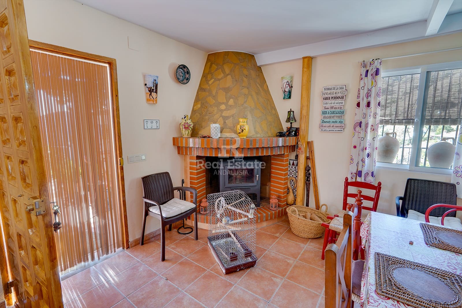 1 bedroom Villa for rent in Competa with pool garage - € 800 (Ref: 8620556)