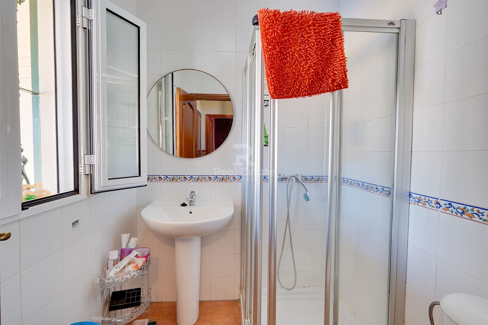 4 slaapkamer Villa te koop in Canillas de Albaida met zwembad garage - € 437.000 (Ref: 8816917)