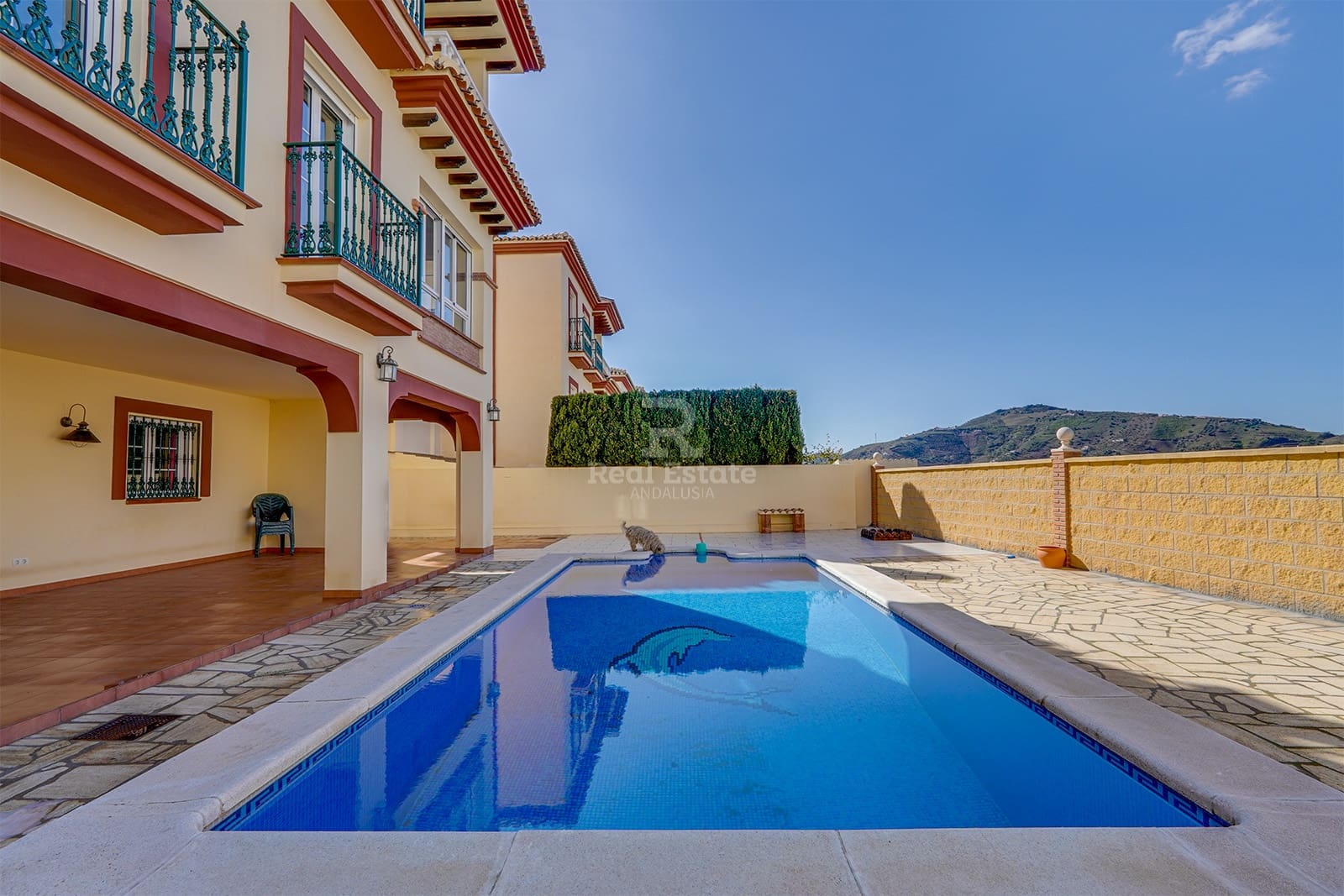 4 slaapkamer Villa te koop in Canillas de Albaida met zwembad garage - € 437.000 (Ref: 8816917)