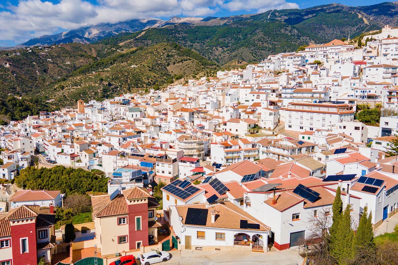 4 slaapkamer Villa te koop in Canillas de Albaida met zwembad garage - € 437.000 (Ref: 8816917)