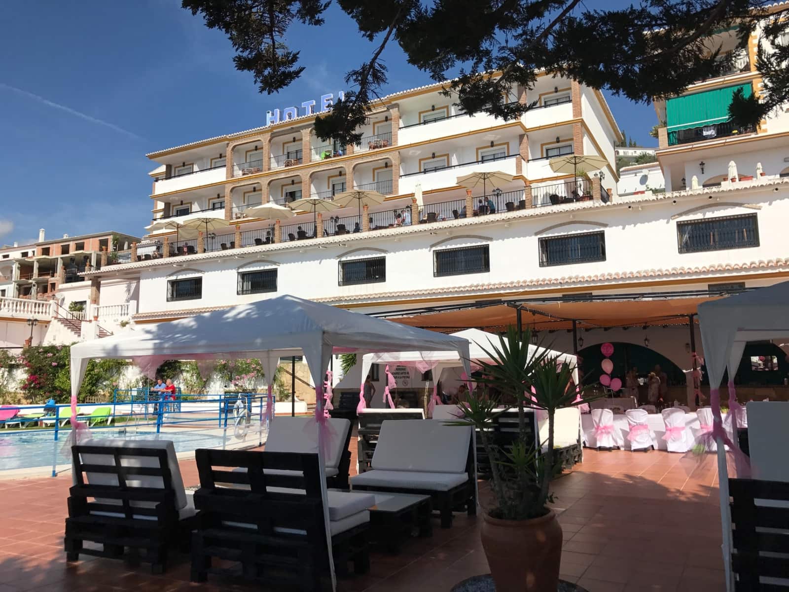 32 soverom Hotell til salgs i Competa med svømmebasseng garasje - € 3 900 000 (Ref: 8886936)