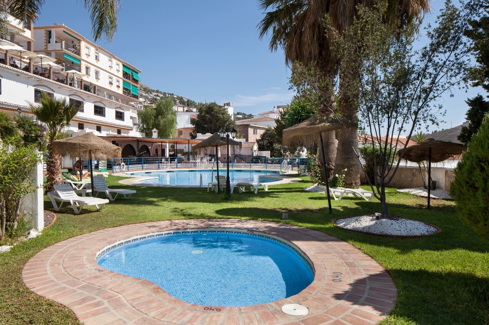 32 soverom Hotell til salgs i Competa med svømmebasseng garasje - € 3 900 000 (Ref: 8886936)