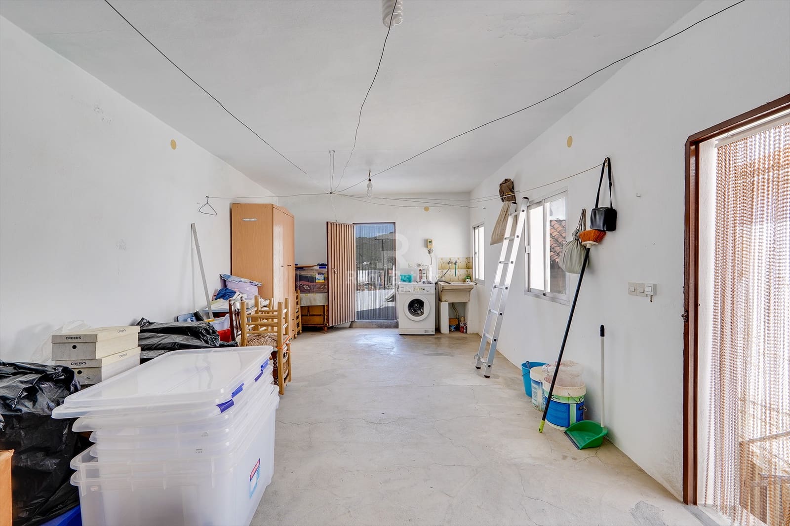 7 soveværelse Byhus til salg i Canillas de Albaida - € 139.950 (Ref: 8920406)