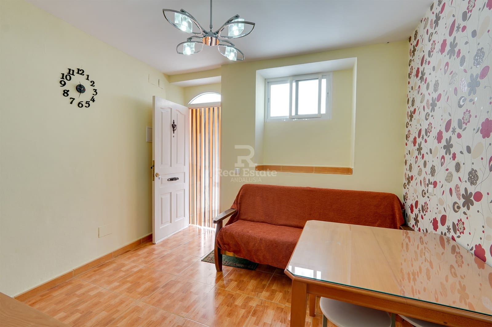 7 soveværelse Byhus til salg i Canillas de Albaida - € 139.950 (Ref: 8920406)